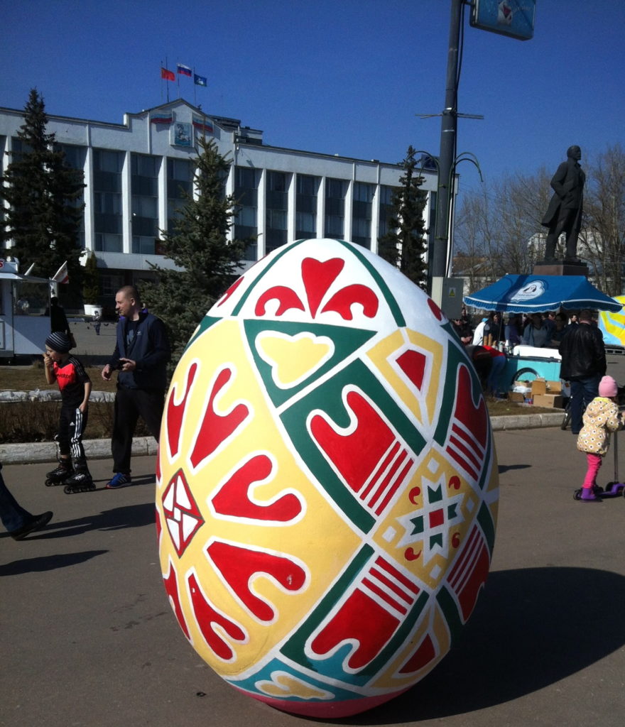Яйца из пенопласта