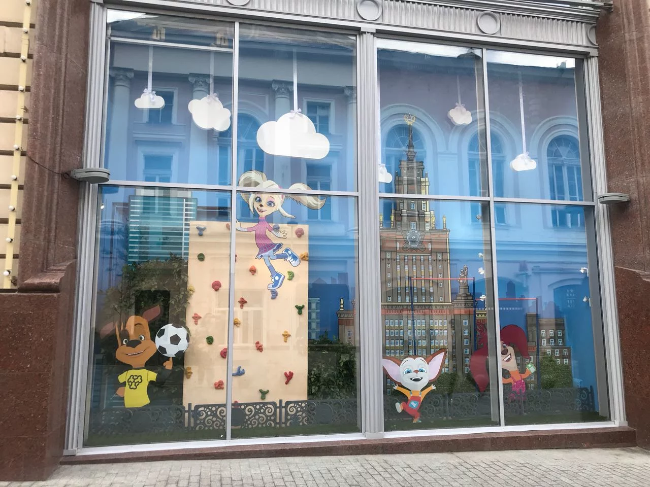 Оформление витрин