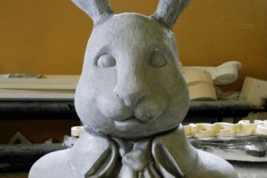 Кролик из пенопласта